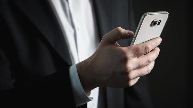 デジタルデトックスはスマホから離れる