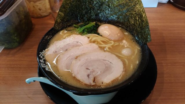 町田商店刈谷店のマックスラーメン