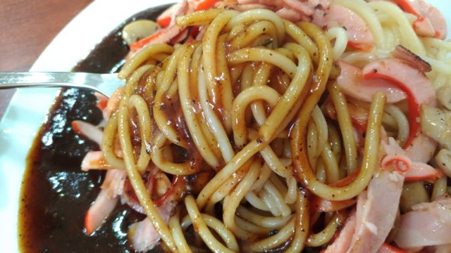 からめ亭あんかけスパミラアネーゼの麺